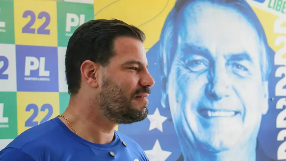 Contar abre campanha ao Senado com ato na Afonso Pena e crítica ao PT