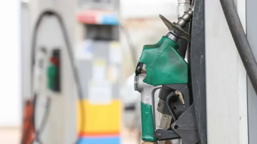 Etanol na gasolina sobe para 32% a partir deste sábado (1º)