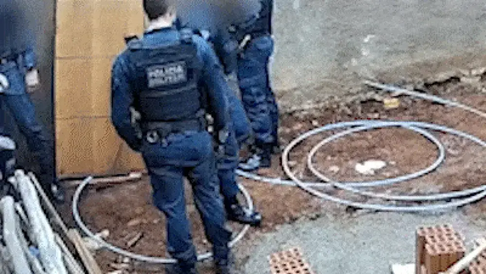 Família contesta estupro e mostra vídeo de abordagem da PM