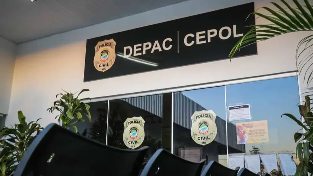 Menino de 6 anos é abandonado por horas para "comprar pizza