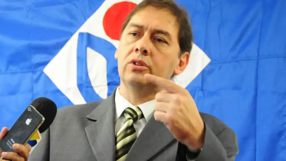 Morre Alcides Bernal: de locutor campeão a prefeito cassado