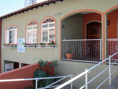 Residencial exclusivo para idosas abre segunda unidade em casa acolhedora