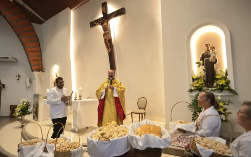Legado de Santo Antônio vai além da fama de casamenteiro